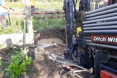 2019.08; CHYNÓW woj.mazowieckie - przewierty pod linią kolejową Warszawa-Radom - wielootworowe 2/3/4/5 x FI110mm osłonowe energetyki dla BUDIMEX